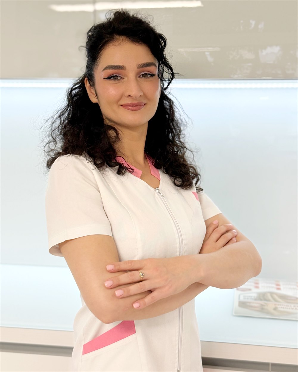Dr. Bianca Brătescu, dentist at Dentalii